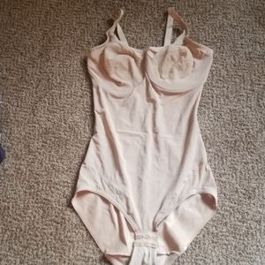 Miraclesuit bodysuit mesh bra underwire 36D